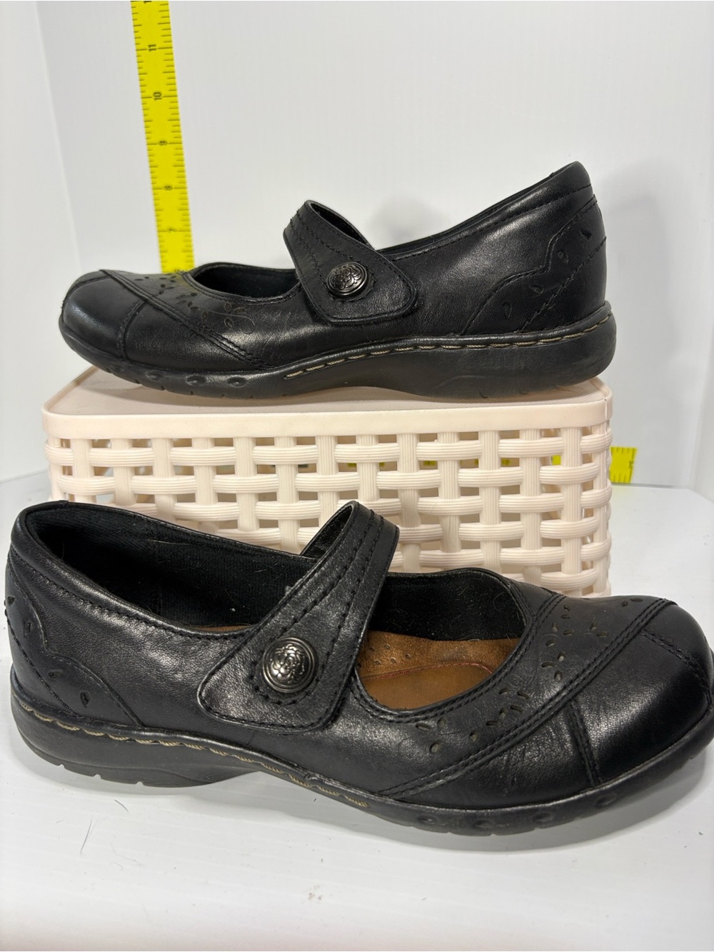 5.5‎ Cobb Hill Women’s Black Mary Jane Comfort Shoes. Box 27